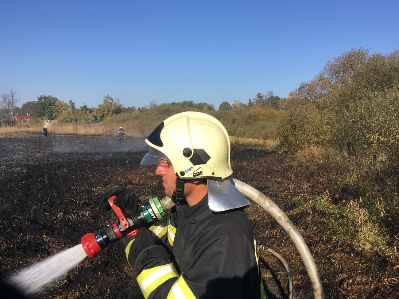 Požár rákosí rybníku Dvořiště ve Slověnicích