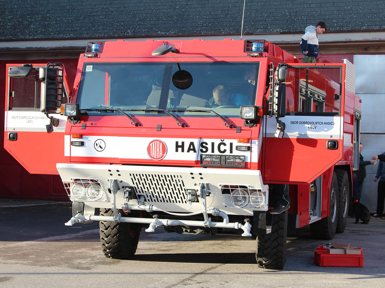 JSDHO Lišov získalo i IROP novou hasičskou cisternu Tatra 815-7 Force